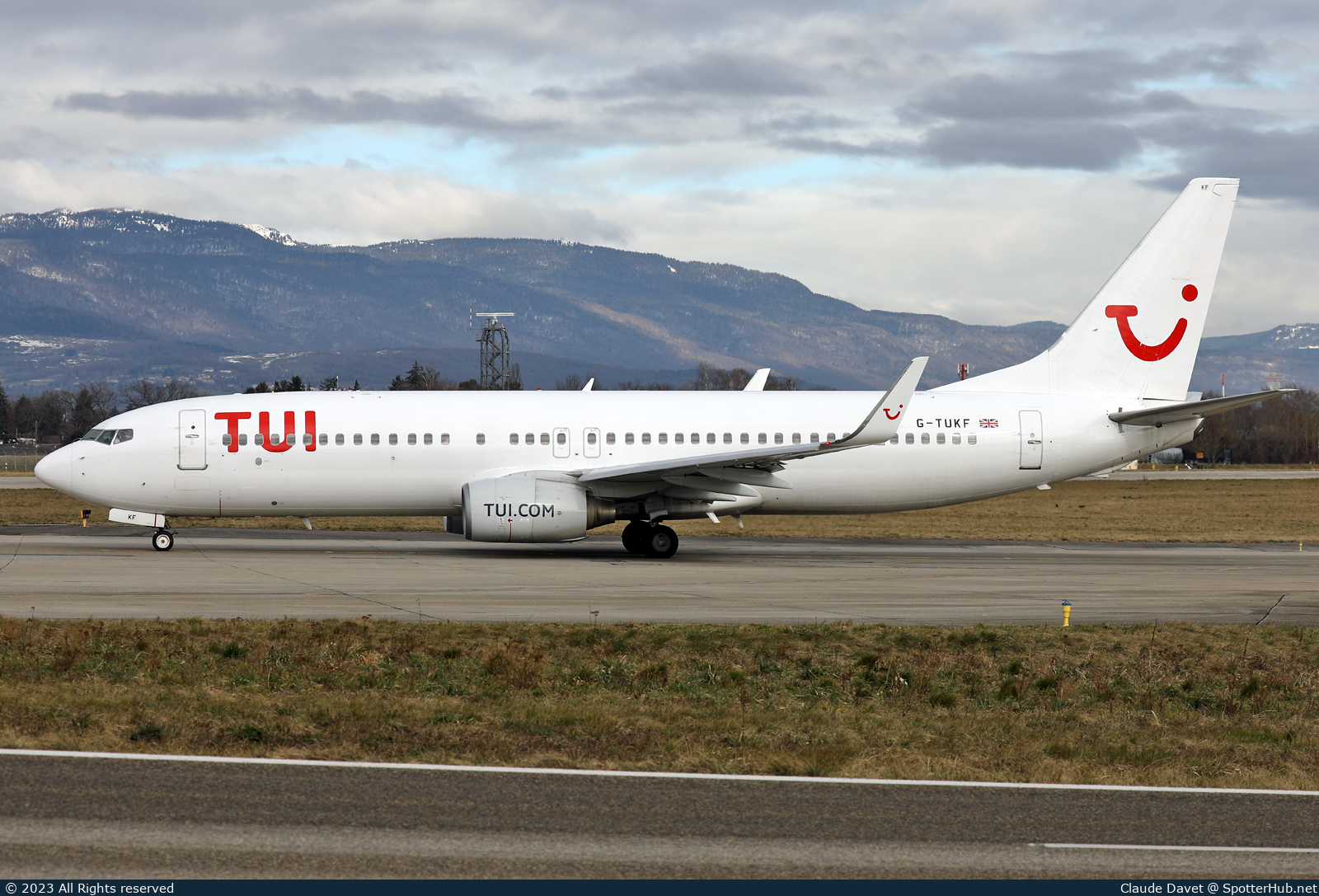 Photo of G-TUKF - Boeing 737-8AS operated by TUI Airways