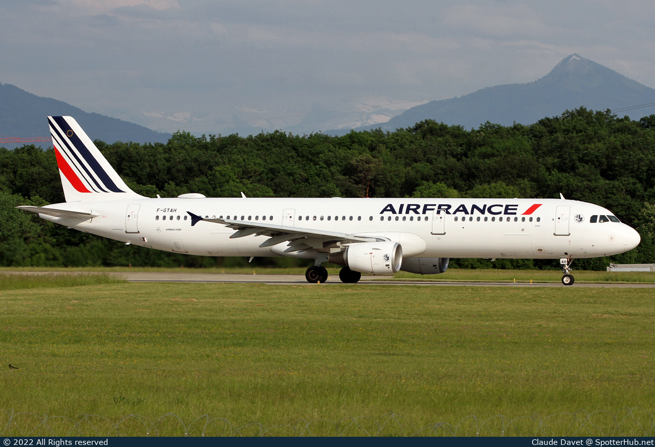 Photo of F-GTAH - Airbus A321-211 operated by Air France