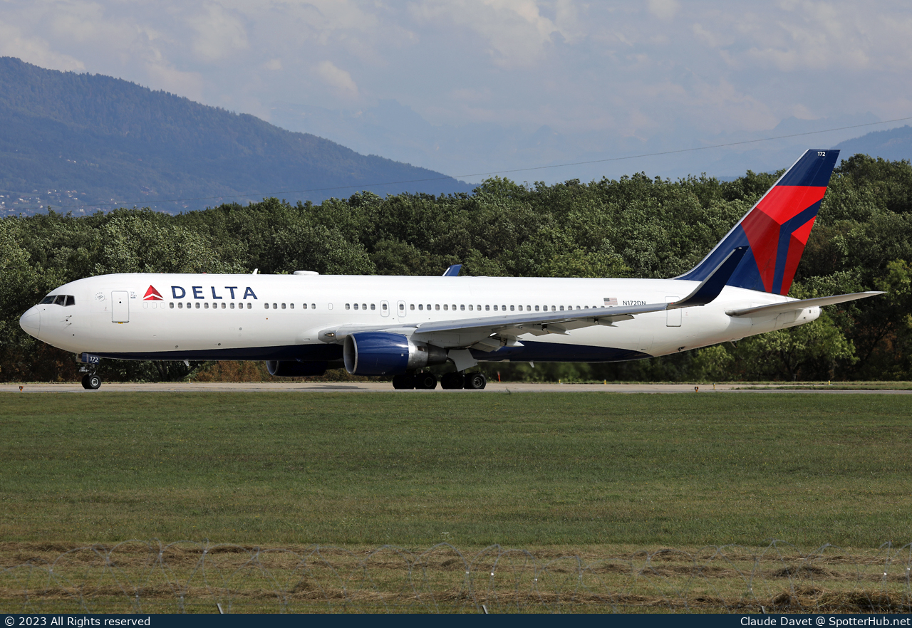 Photo of N172DN - Boeing 767-332(ER) operated by Delta Air Lines