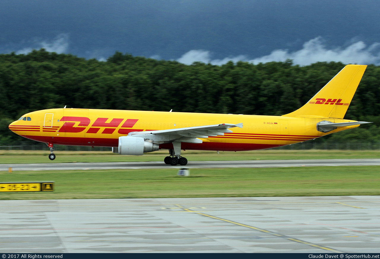 Photo of D-AEAK - Airbus A300B4-622R(F) operated by European Air Transport