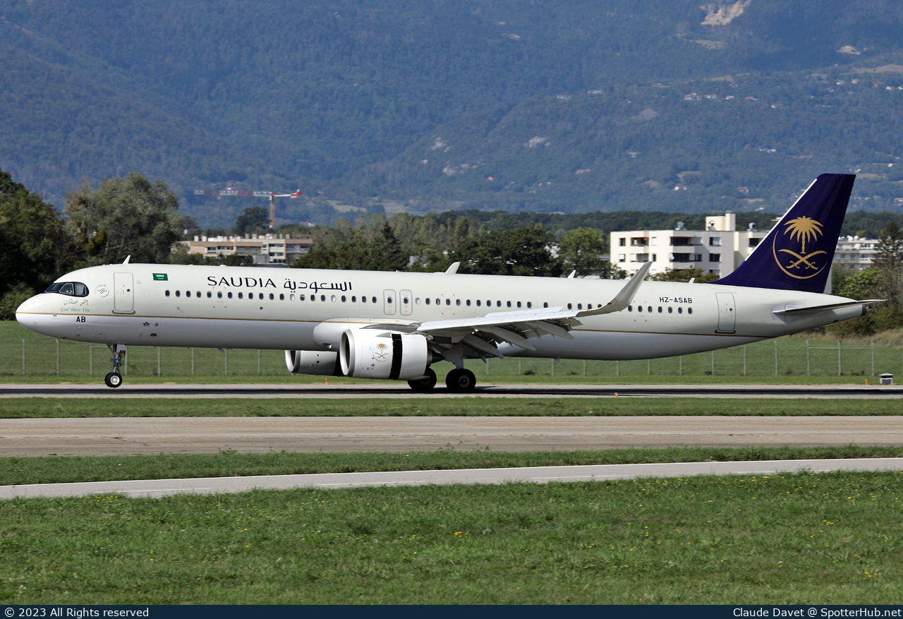 Photo of HZ-ASAB - Airbus A321-251NX operated by Saudia
