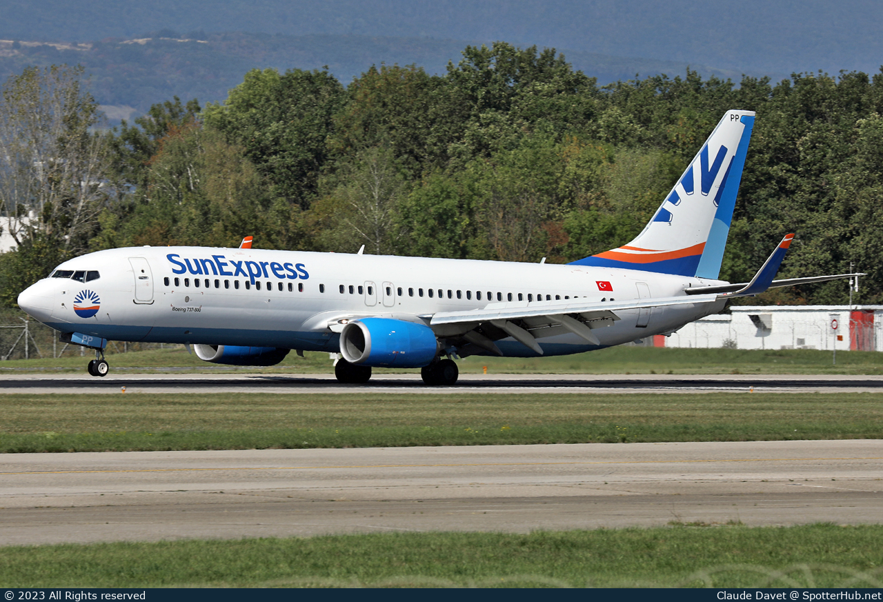 Photo of TC-SPP - Boeing 737-8MA operated by SunExpress
