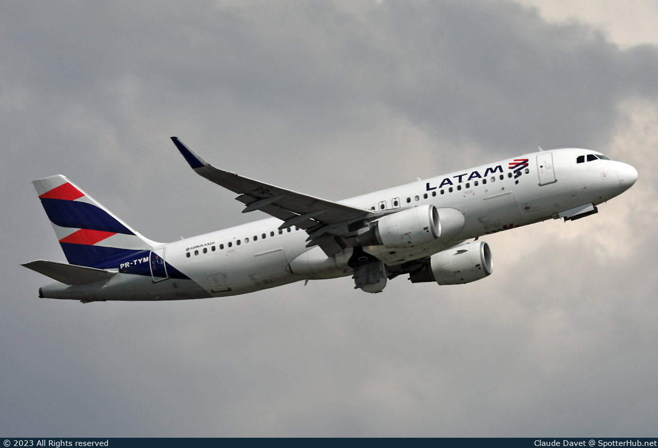 Photo of PR-TYM - Airbus A320-214 operated by LATAM Airlines Brasil