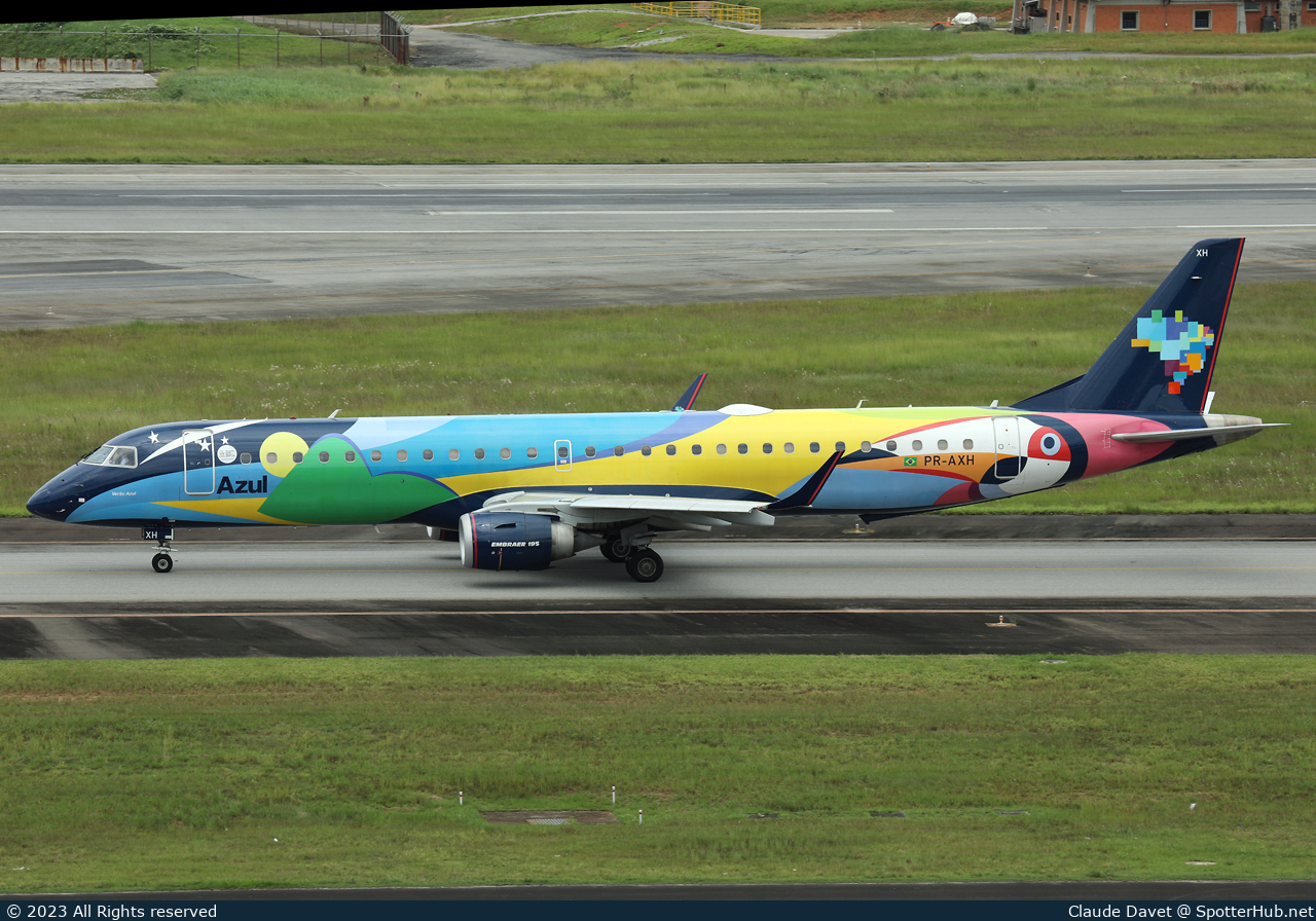 Photo of PR-AXH - Embraer ERJ-195LR operated by Azul