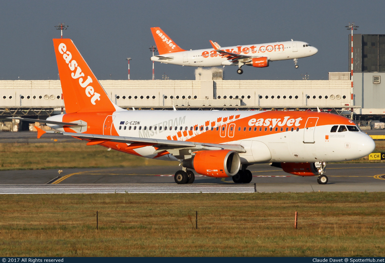Photo of G-EZDN - Airbus A319-111 operated by easyJet