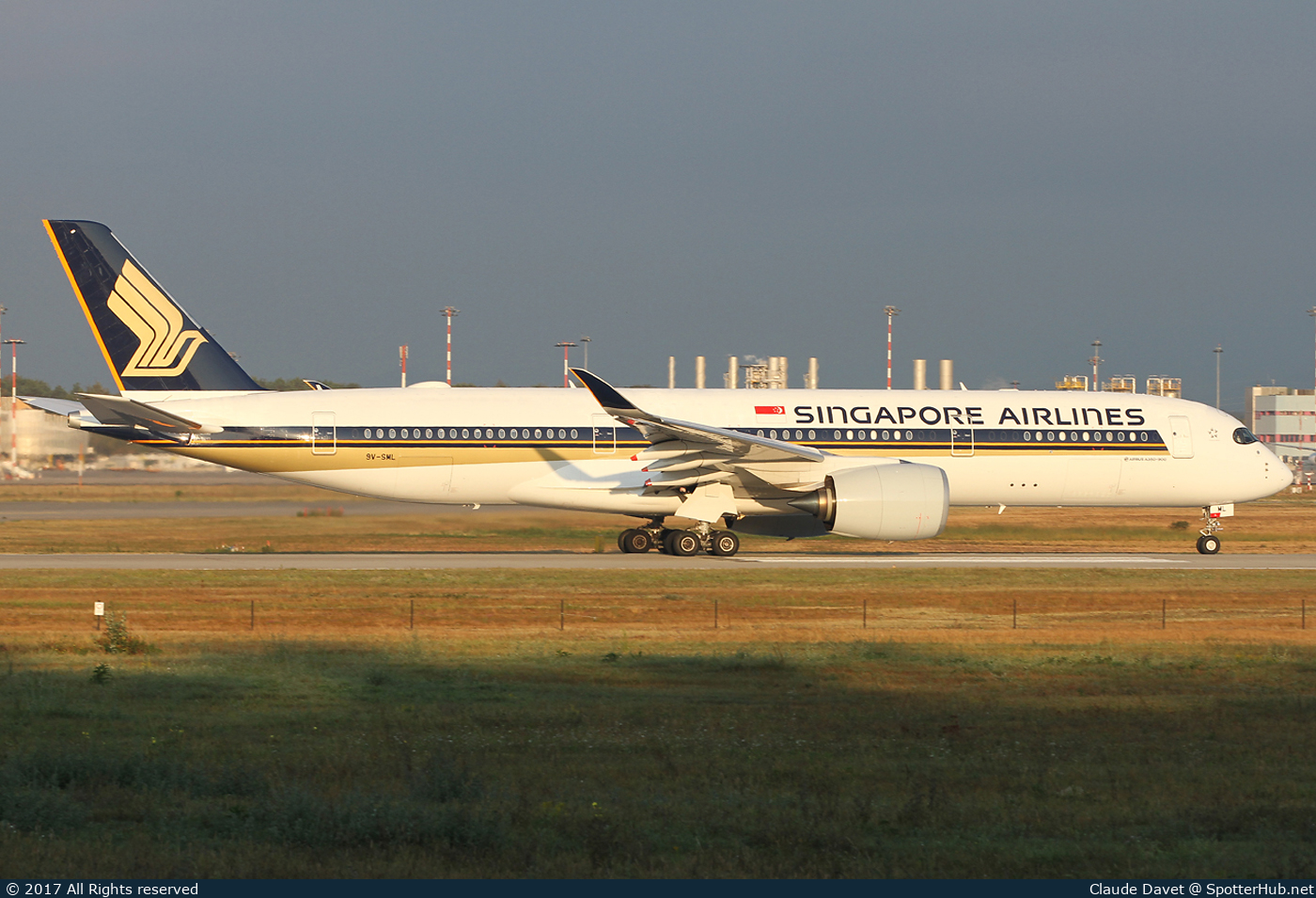 Photo of 9V-SML - Airbus A350-941 operated by Singapore Airlines