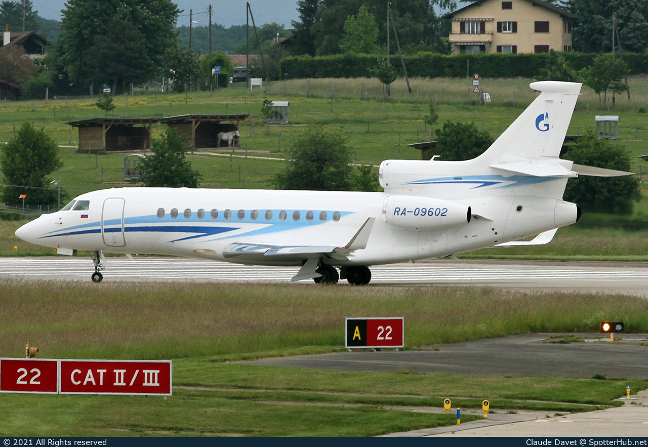 Photo of RA-09602 - Dassault Falcon 7X operated by Gazpromavia