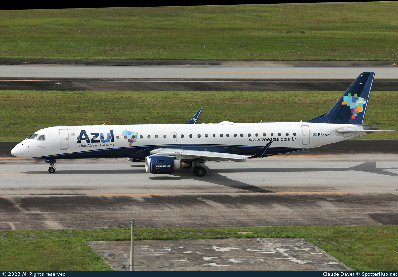 Photo of PR-AXI - Embraer ERJ-195LR operated by Azul