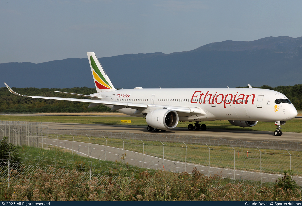 Photo of ET-AWP - Airbus A350-941 operated by Ethiopian Airlines