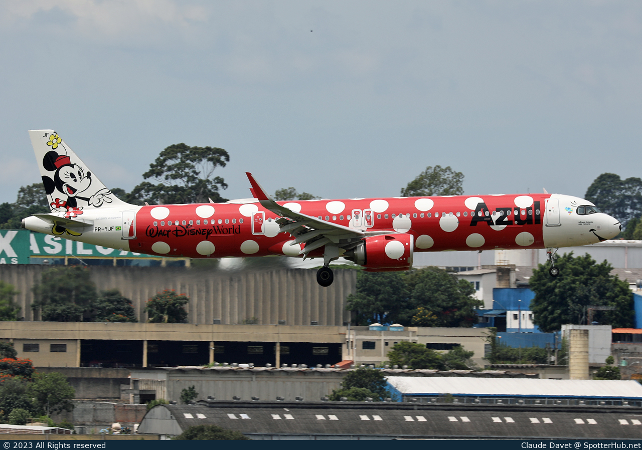 Photo of PR-YJF - Airbus A321-251NX operated by Azul