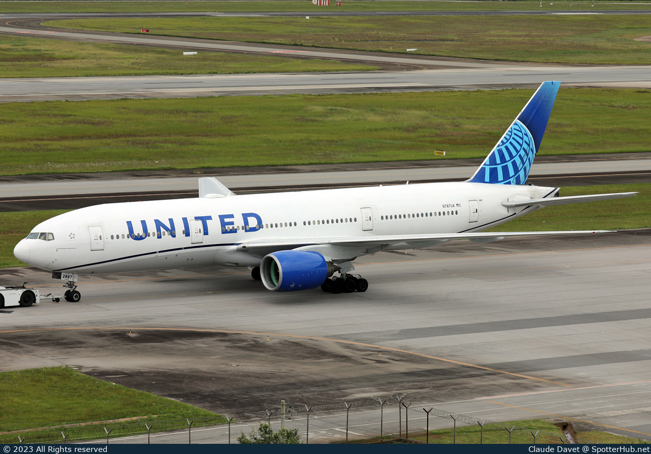 Photo of N787UA - Boeing 777-222(ER) operated by United Airlines