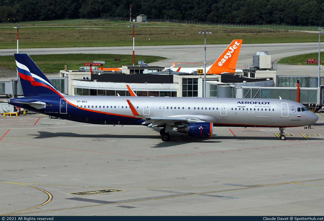 Photo of VP-BES - Airbus A321-211 operated by Aeroflot