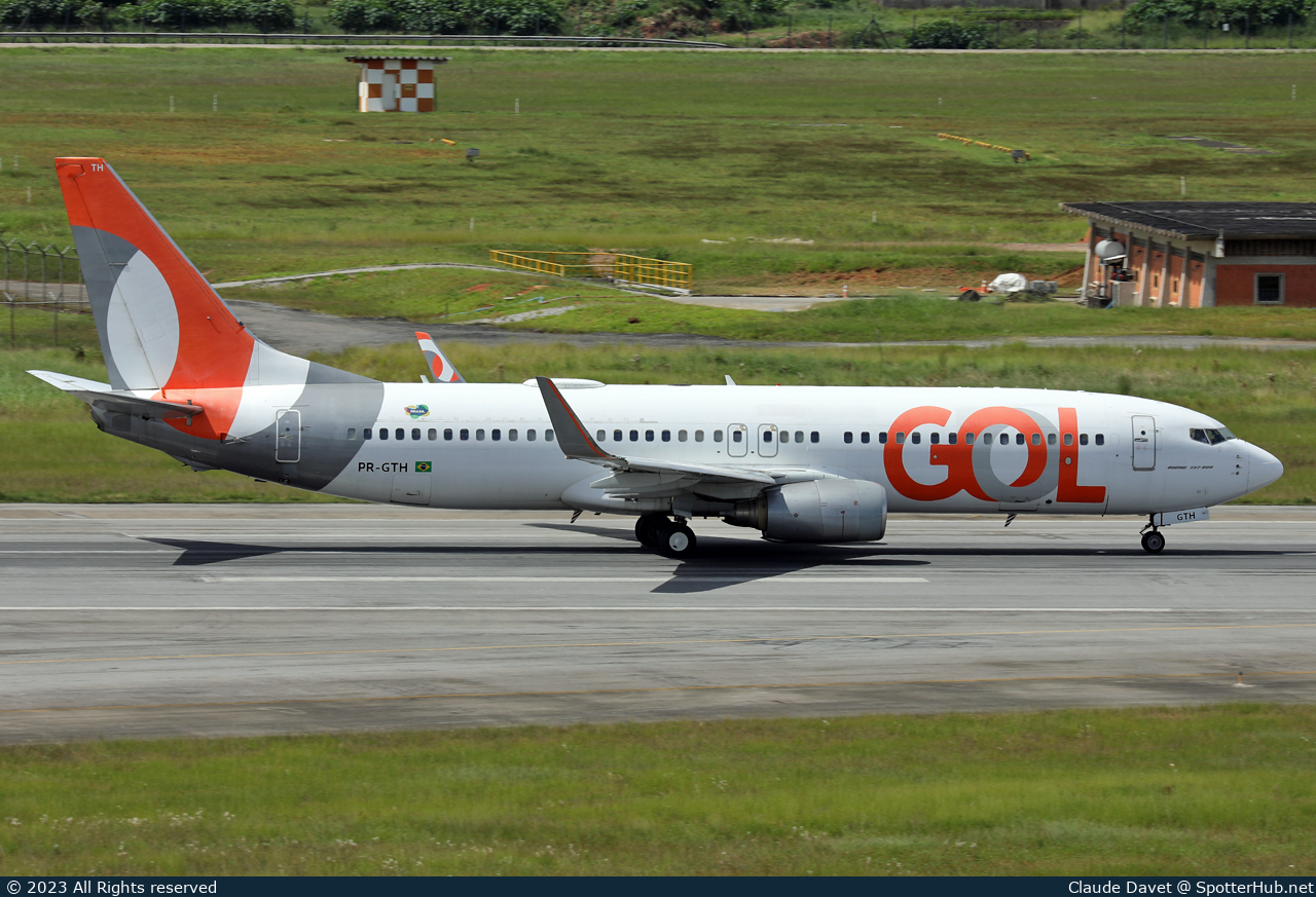Photo of PR-GTH - Boeing 737-8EH operated by GOL Linhas Aéreas