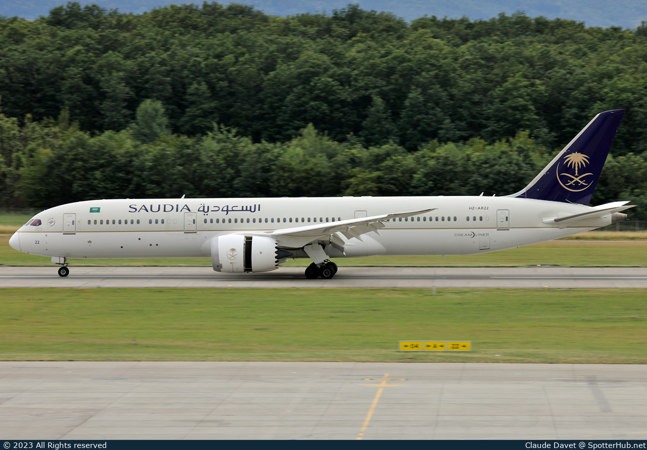 Photo of HZ-AR22 - Boeing 787-9 Dreamliner operated by Saudia