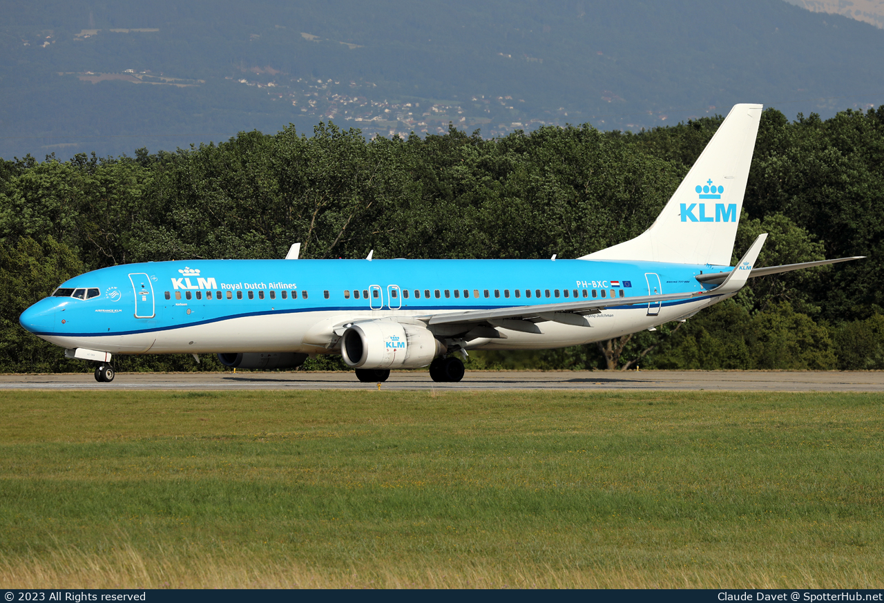 Photo of PH-BXC - Boeing 737-8K2 operated by KLM Royal Dutch Airlines
