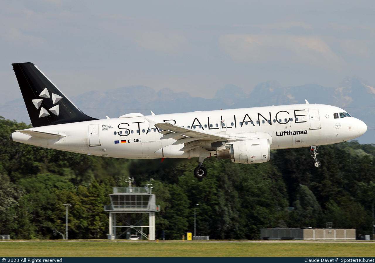 Photo of D-AIBI - Airbus A319-112 operated by Lufthansa