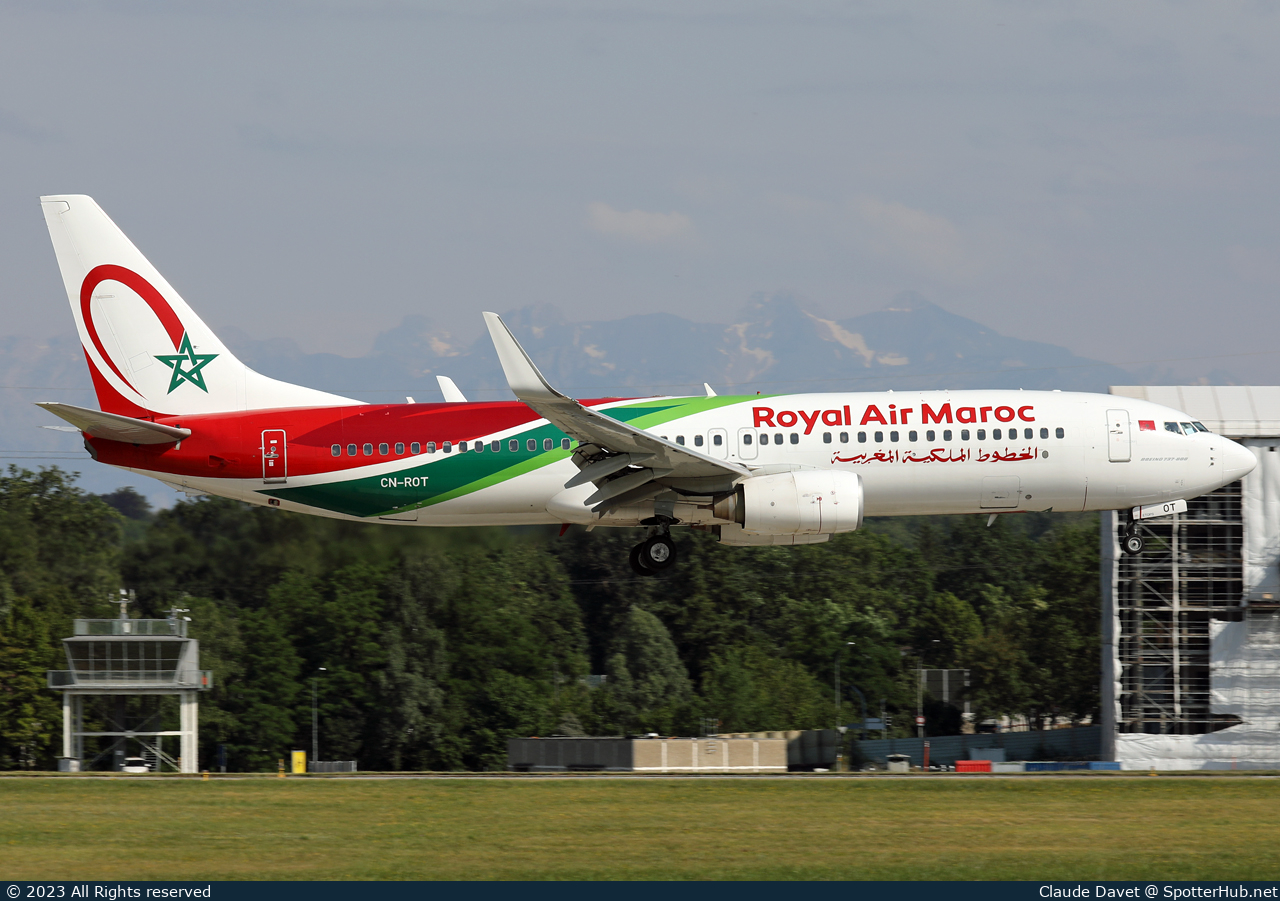 Photo of CN-ROT - Boeing 737-8B6 operated by Royal Air Maroc