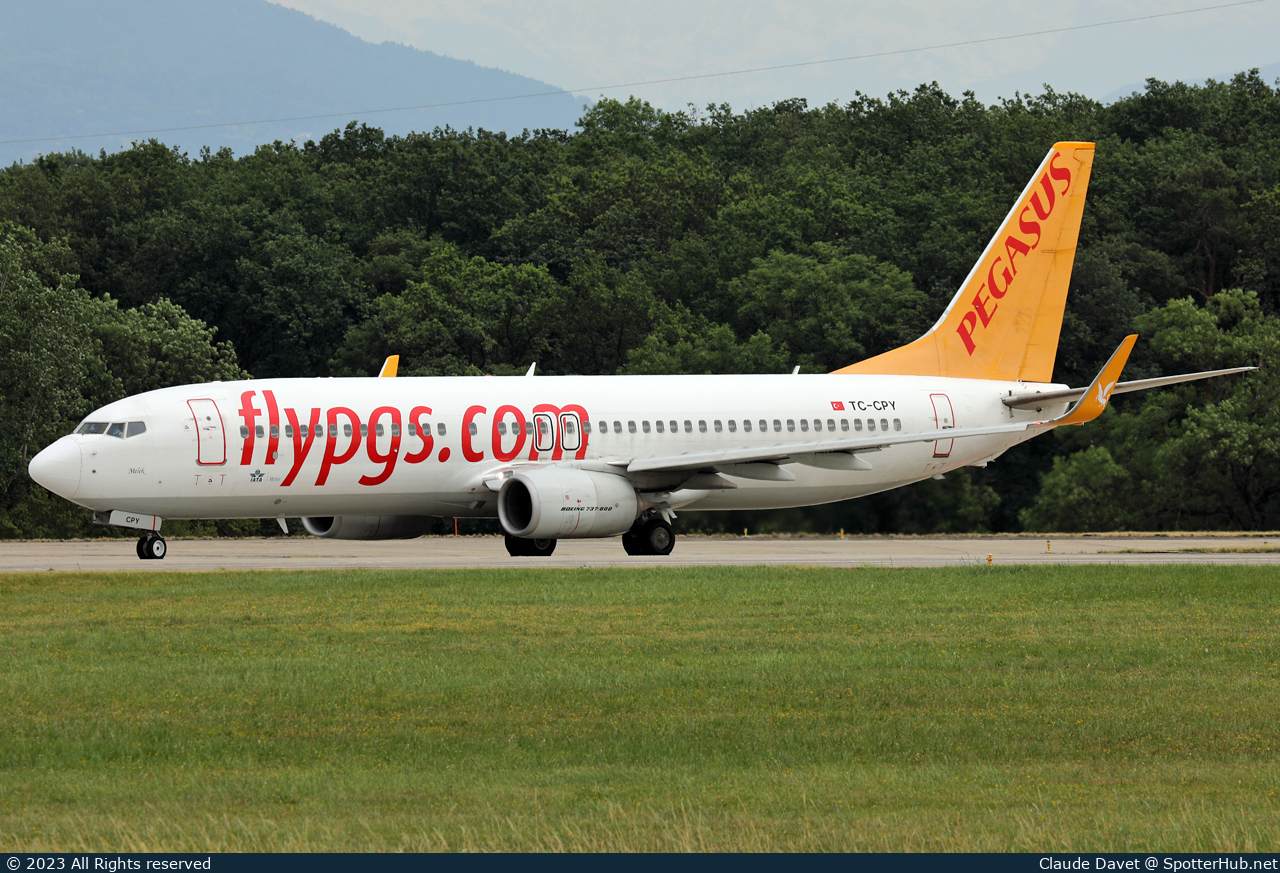 Photo of TC-CPY - Boeing 737-8H6 operated by Pegasus Airlines