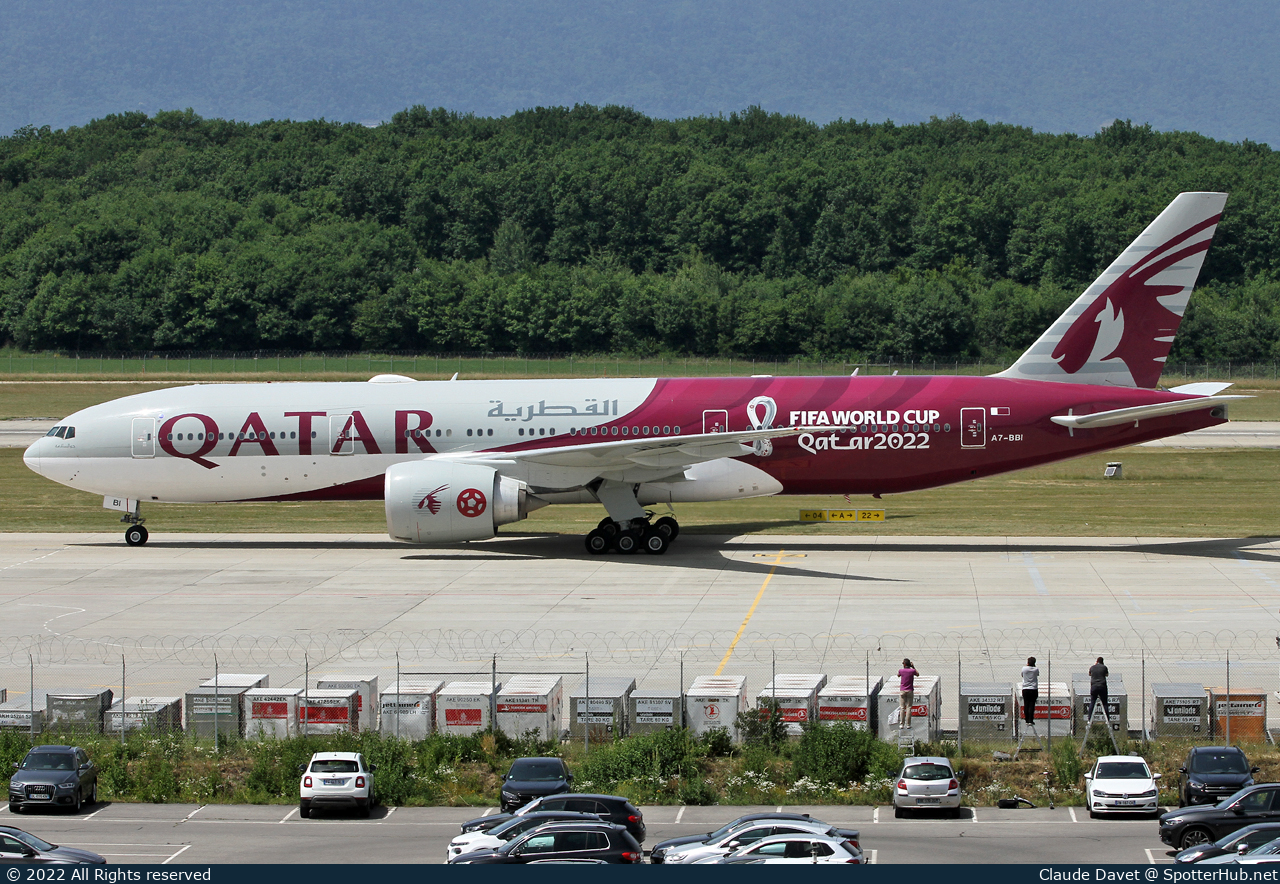 Photo of A7-BBI - Boeing 777-2DZ(LR) operated by Qatar Airways