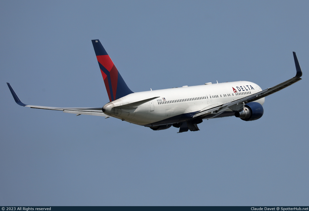 Photo of N176DZ - Boeing 767-332(ER) operated by Delta Air Lines