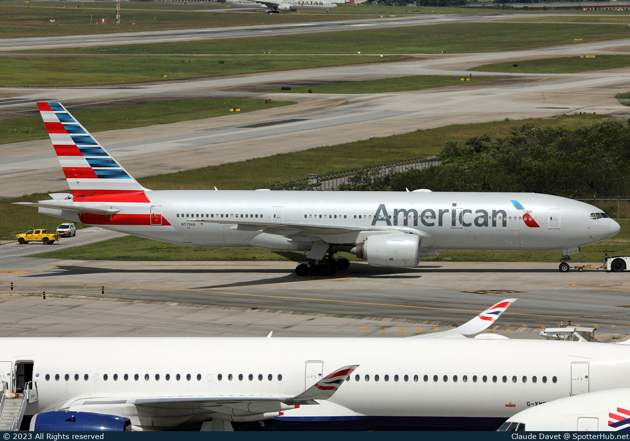 Photo of N779AN - Boeing 777-223(ER) operated by American Airlines
