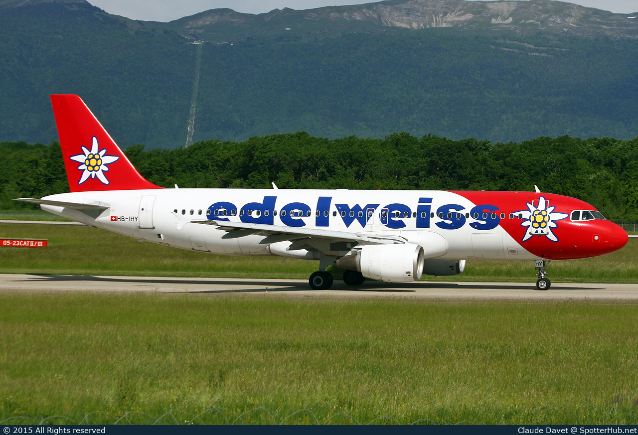 Photo of HB-IHY - Airbus A320-214 operated by Edelweiss Air