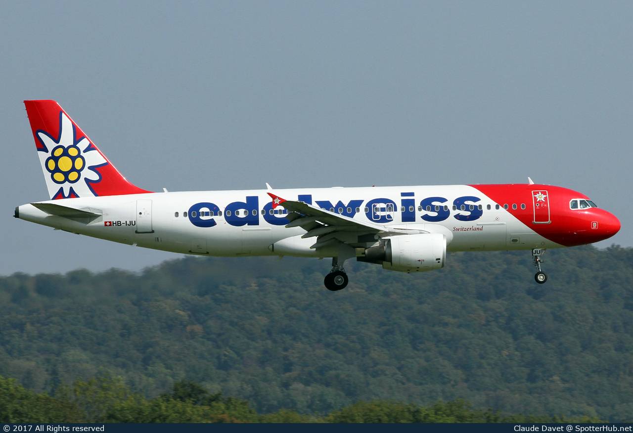 Photo of HB-IJU - Airbus A320-214 operated by Edelweiss Air