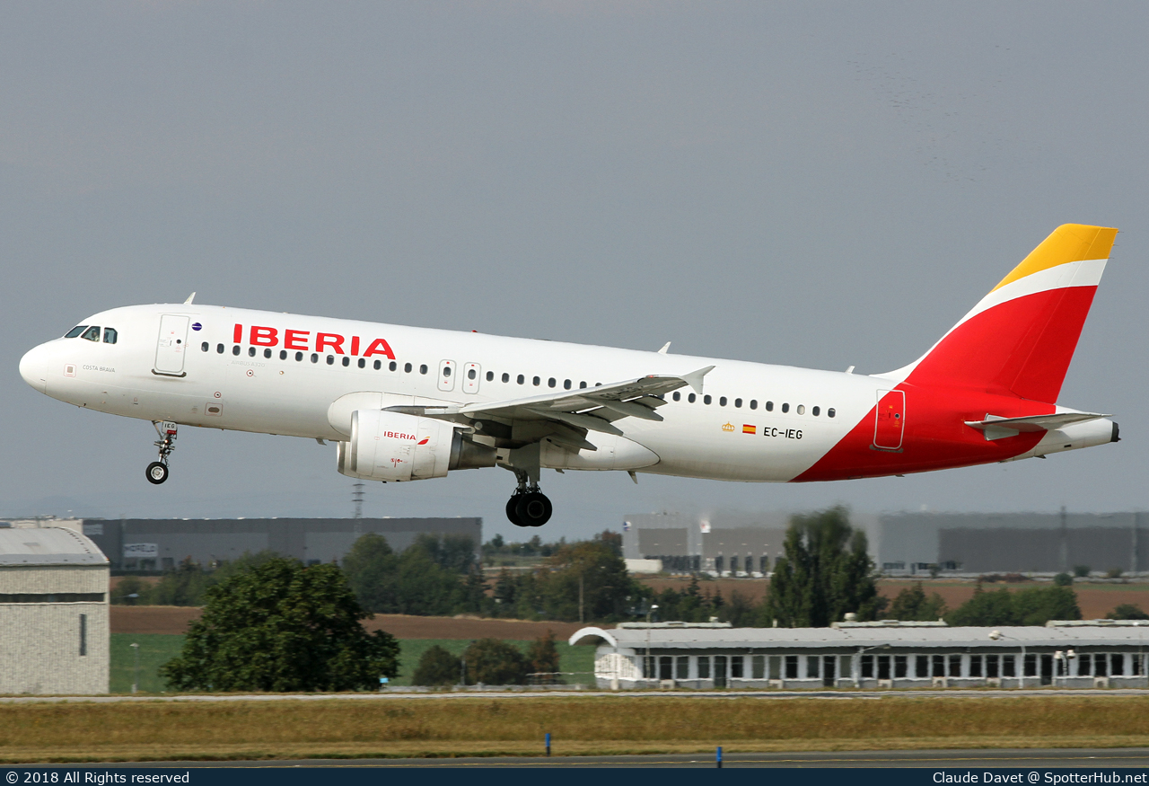 Photo of EC-IEG - Airbus A320-214 operated by Iberia