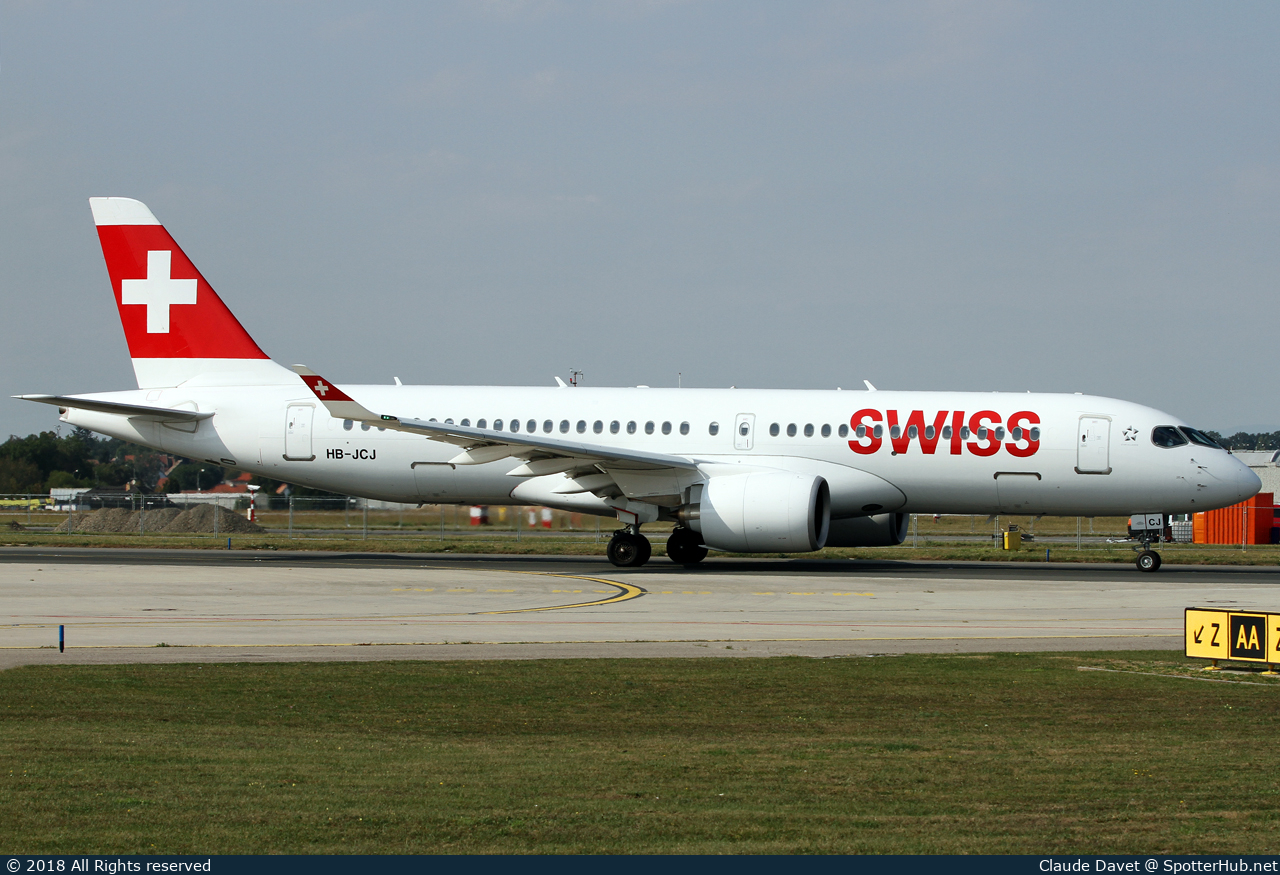 Photo of HB-JCJ - Airbus A220-300 operated by Swiss International Air Lines