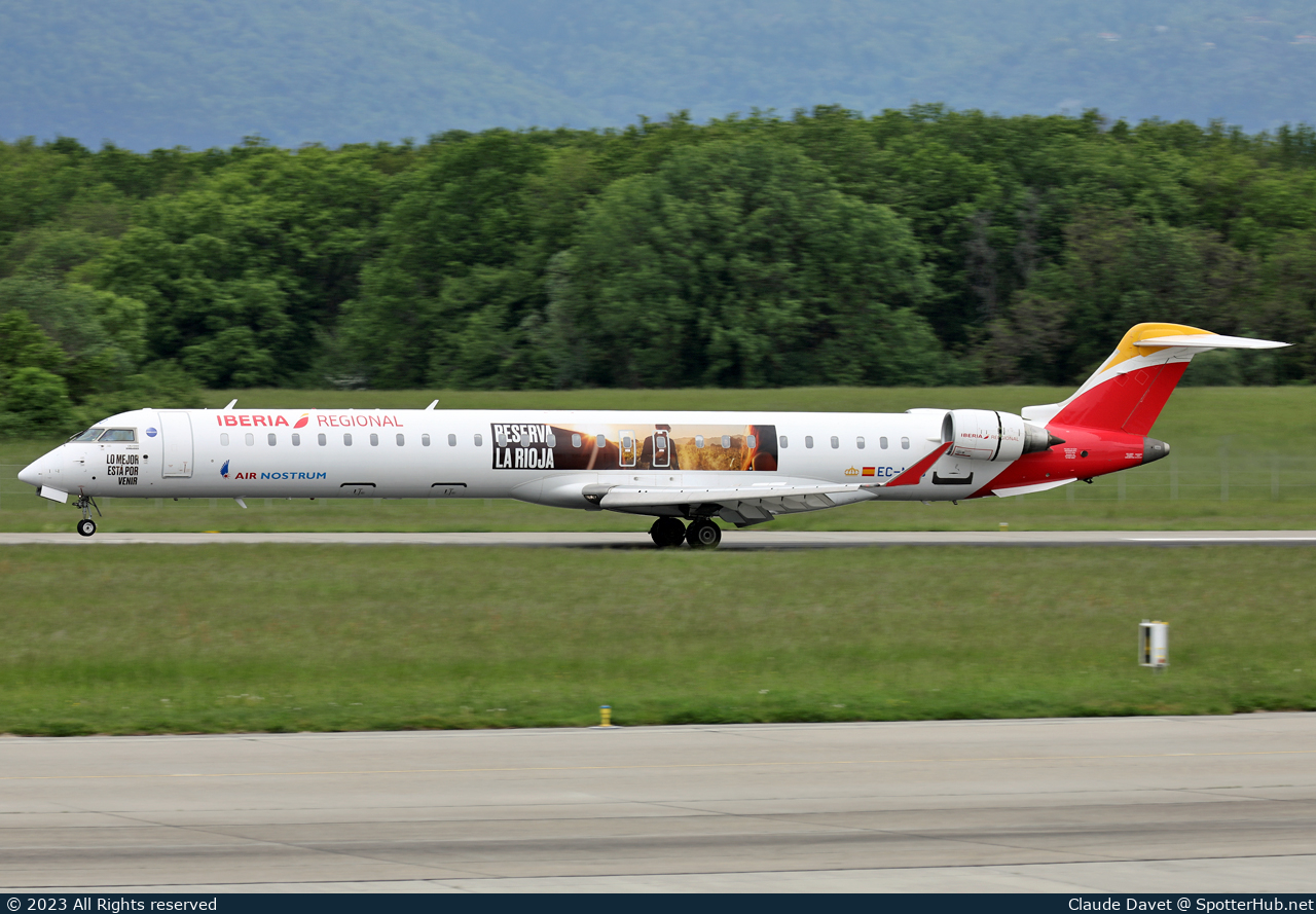 Photo of EC-MJO - Bombardier CRJ-1000 operated by Iberia Regional (opb Air Nostrum)
