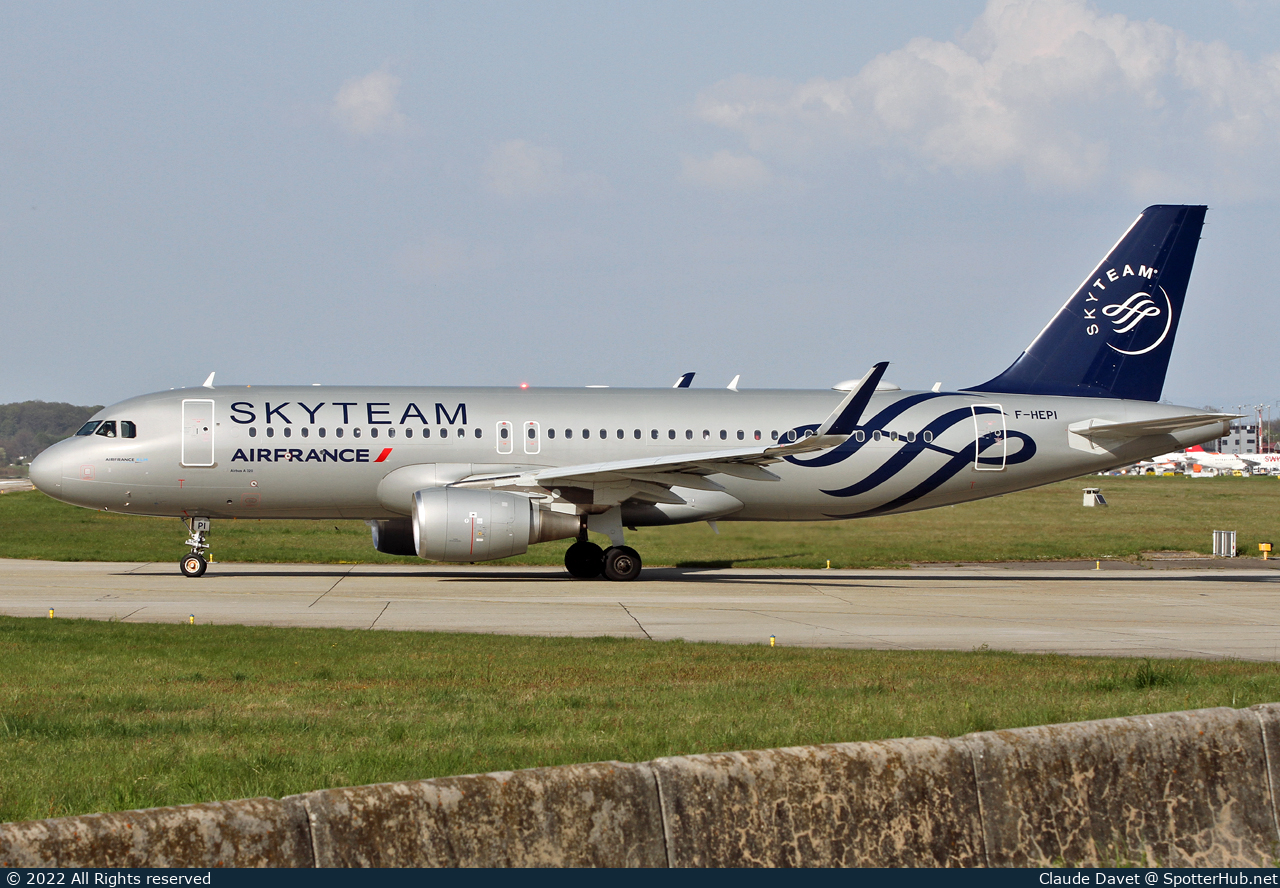 Photo of F-HEPI - Airbus A320-214 operated by Air France