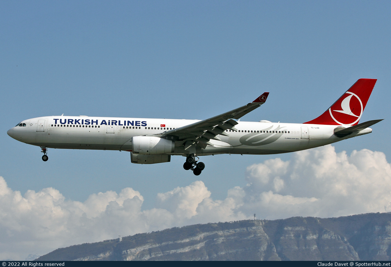 Photo of TC-LOD - Airbus A330-343 operated by Turkish Airlines