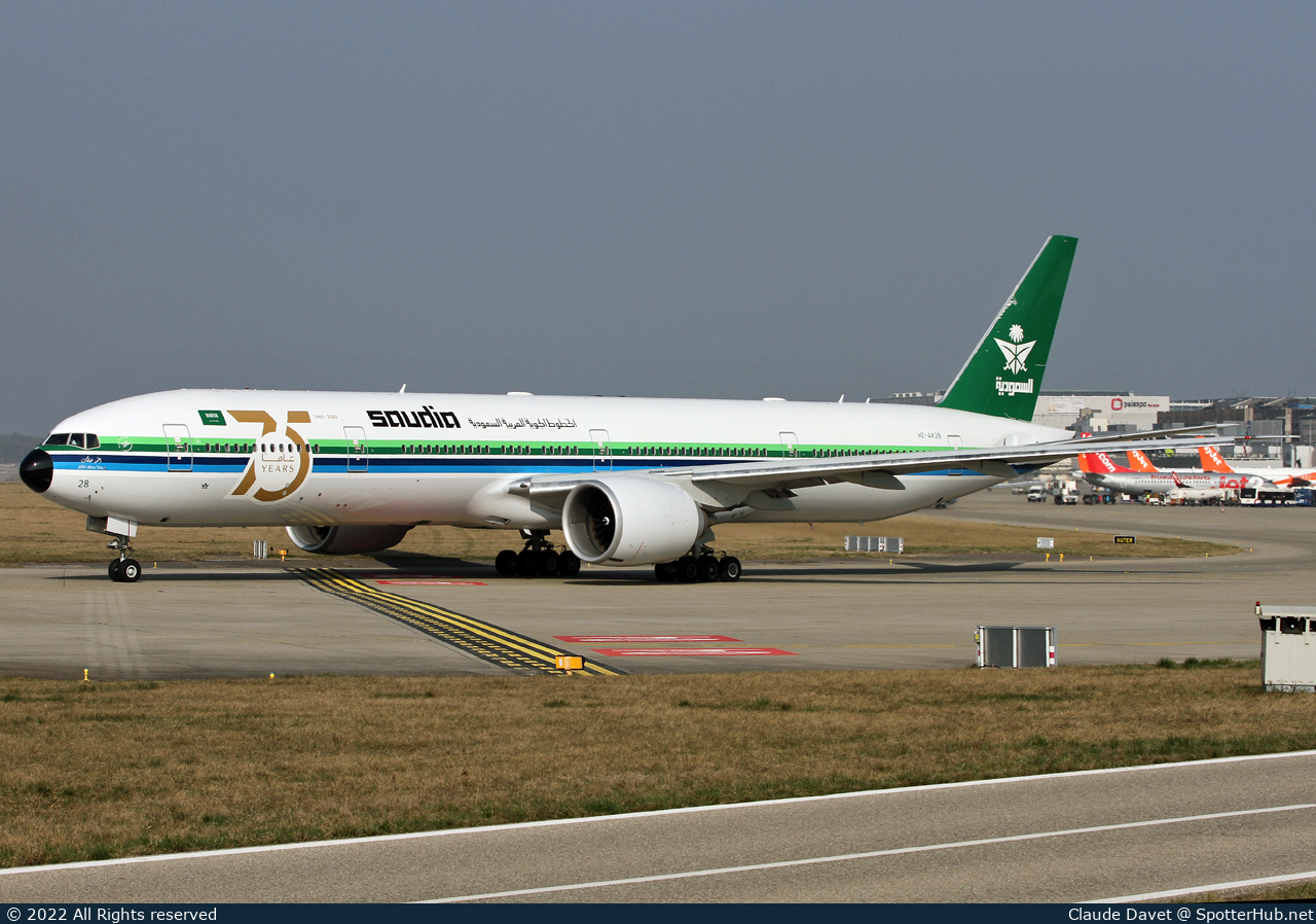 Photo of HZ-AK28 - Boeing 777-368(ER) operated by Saudia