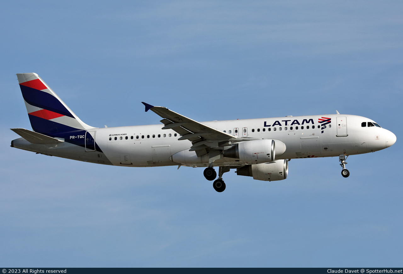 Photo of PR-TQC - Airbus A320-214 operated by LATAM Airlines Brasil