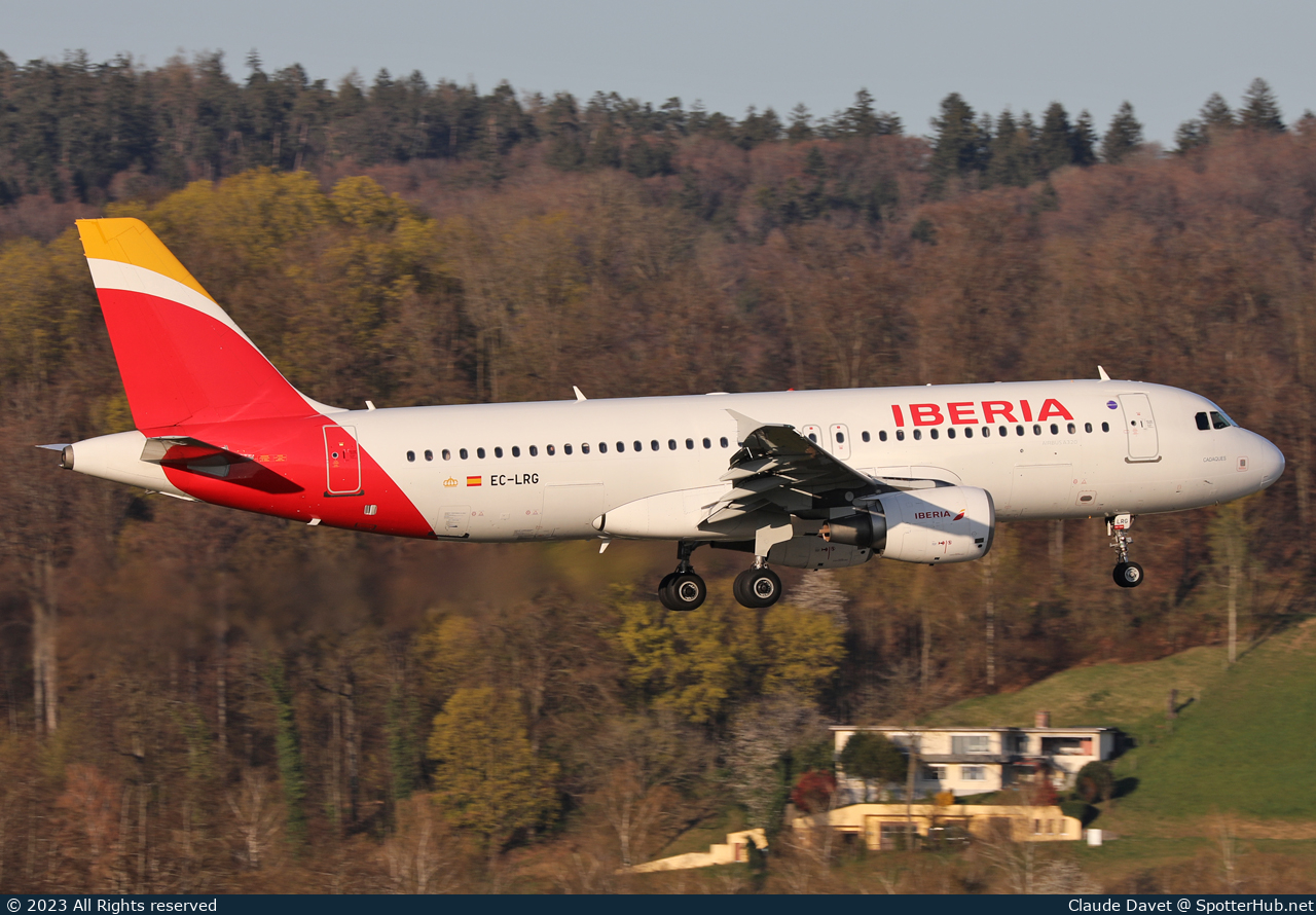 Photo of EC-LRG - Airbus A320-214 operated by Iberia