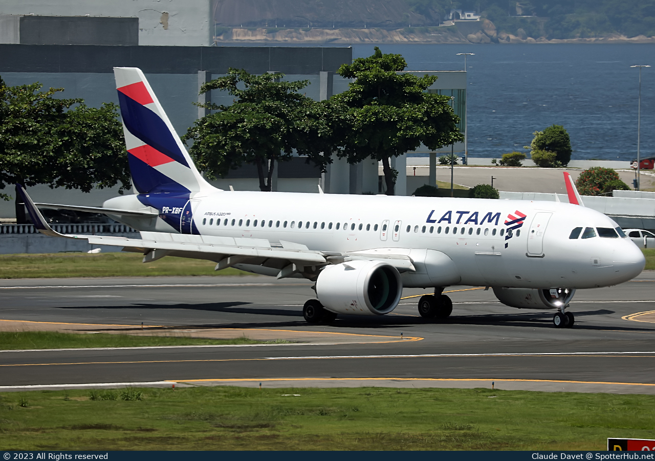 Photo of PR-XBF - Airbus A320-273N operated by LATAM Airlines Brasil