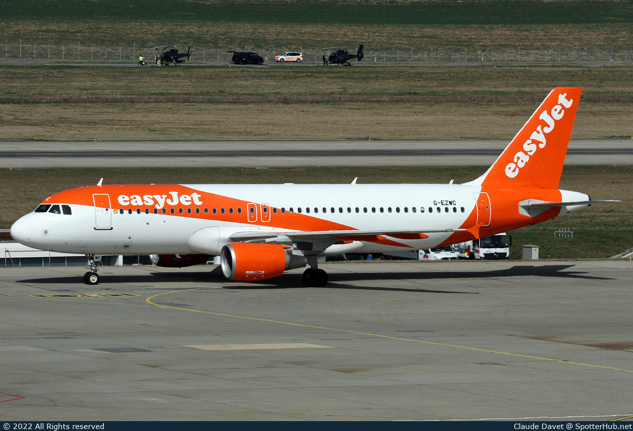 Photo of G-EZWC - Airbus A320-214 operated by easyJet