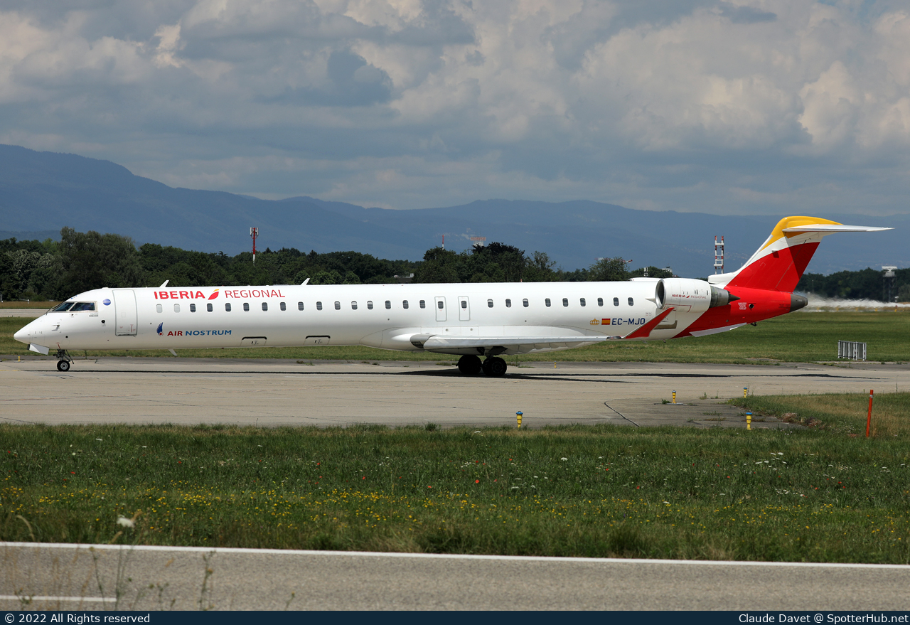 Photo of EC-MJQ - Bombardier CRJ-1000 operated by Iberia Regional (opb Air Nostrum)
