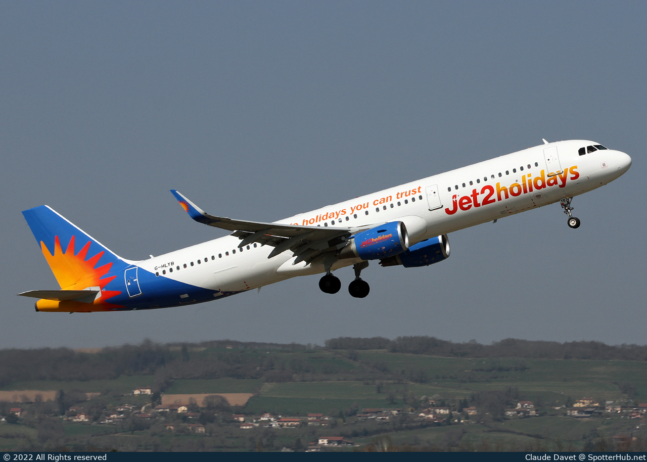 Photo of G-HLYB - Airbus A321-211 operated by Jet2