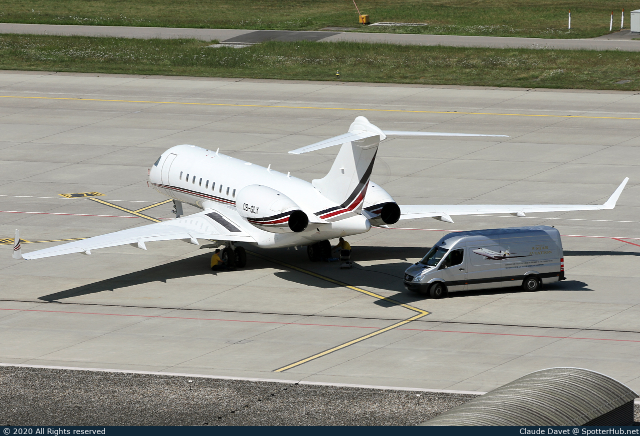 Photo of CS-GLY - Bombardier Global 5000 operated by NetJets Europe