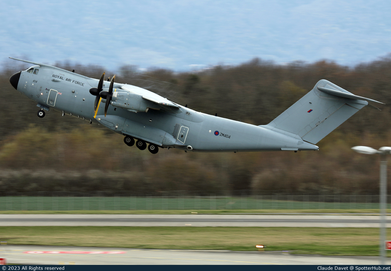 Photo of ZM404 - Airbus A400M Atlas C.1 operated by Royal Air Force