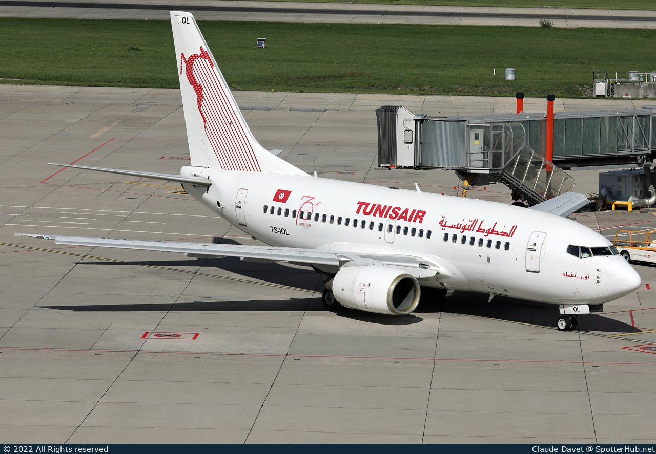 Photo of TS-IOL - Boeing 737-6H3 operated by Tunisair