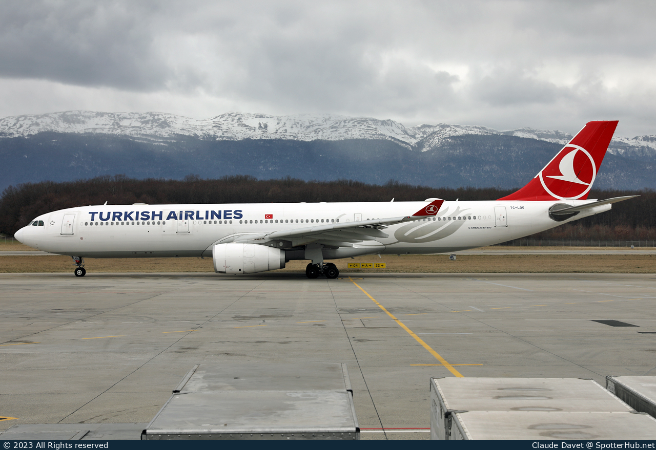 Photo of TC-LOG - Airbus A330-343 operated by Turkish Airlines
