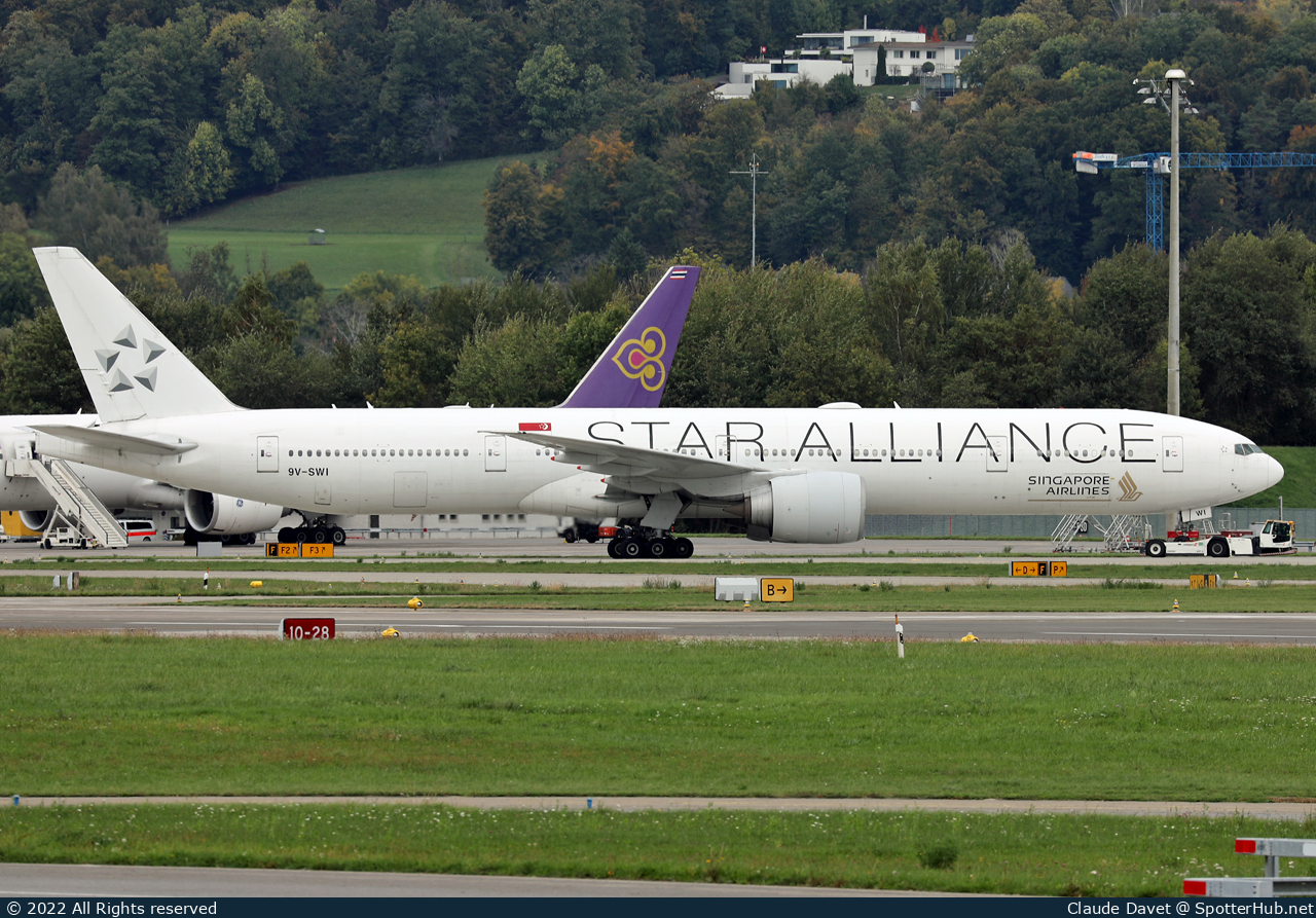 Photo of 9V-SWI - Boeing 777-312(ER) operated by Singapore Airlines