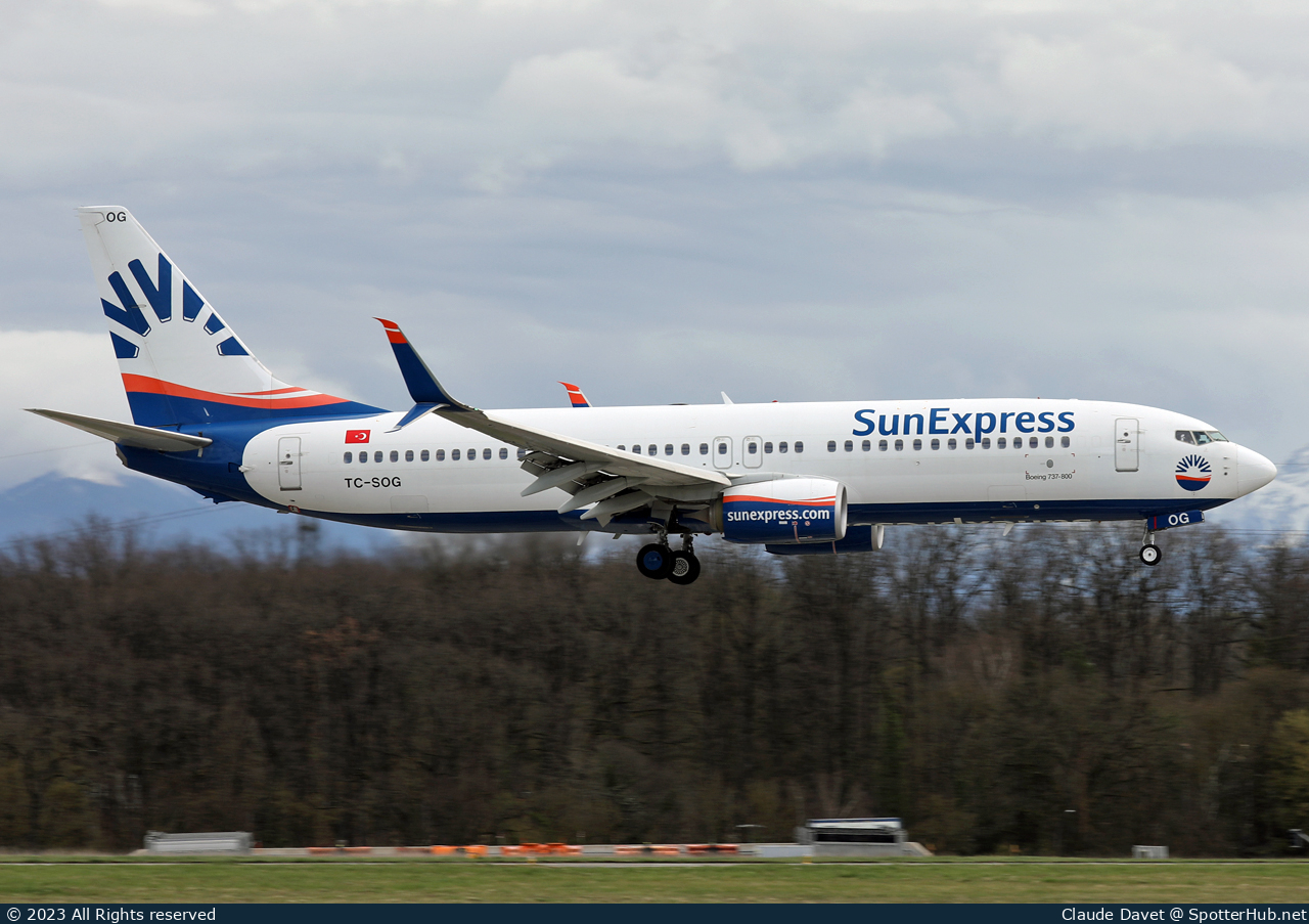 Photo of TC-SOG - Boeing 737-8HC operated by SunExpress