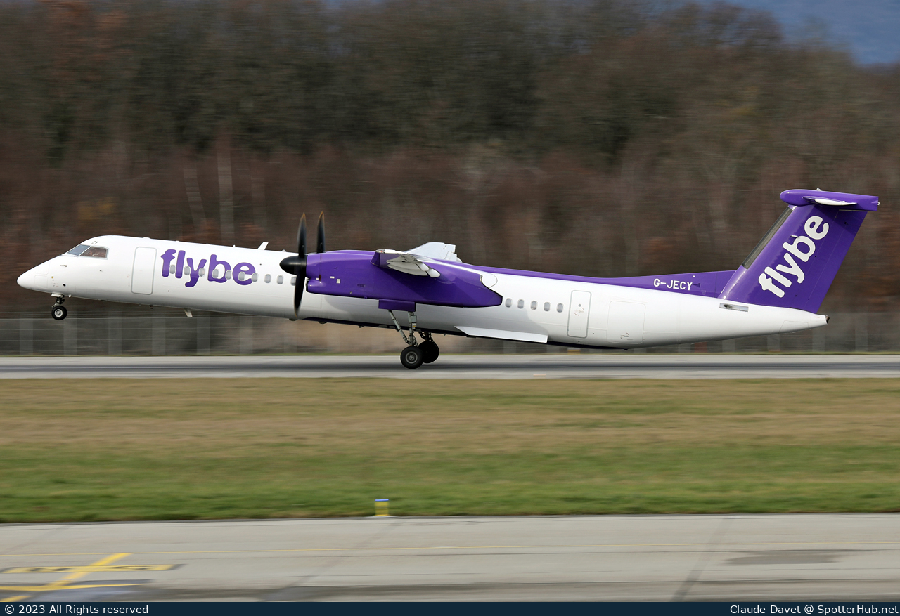 Photo of G-JECY - Bombardier DHC-8-402 Dash 8 Q400 operated by flybe