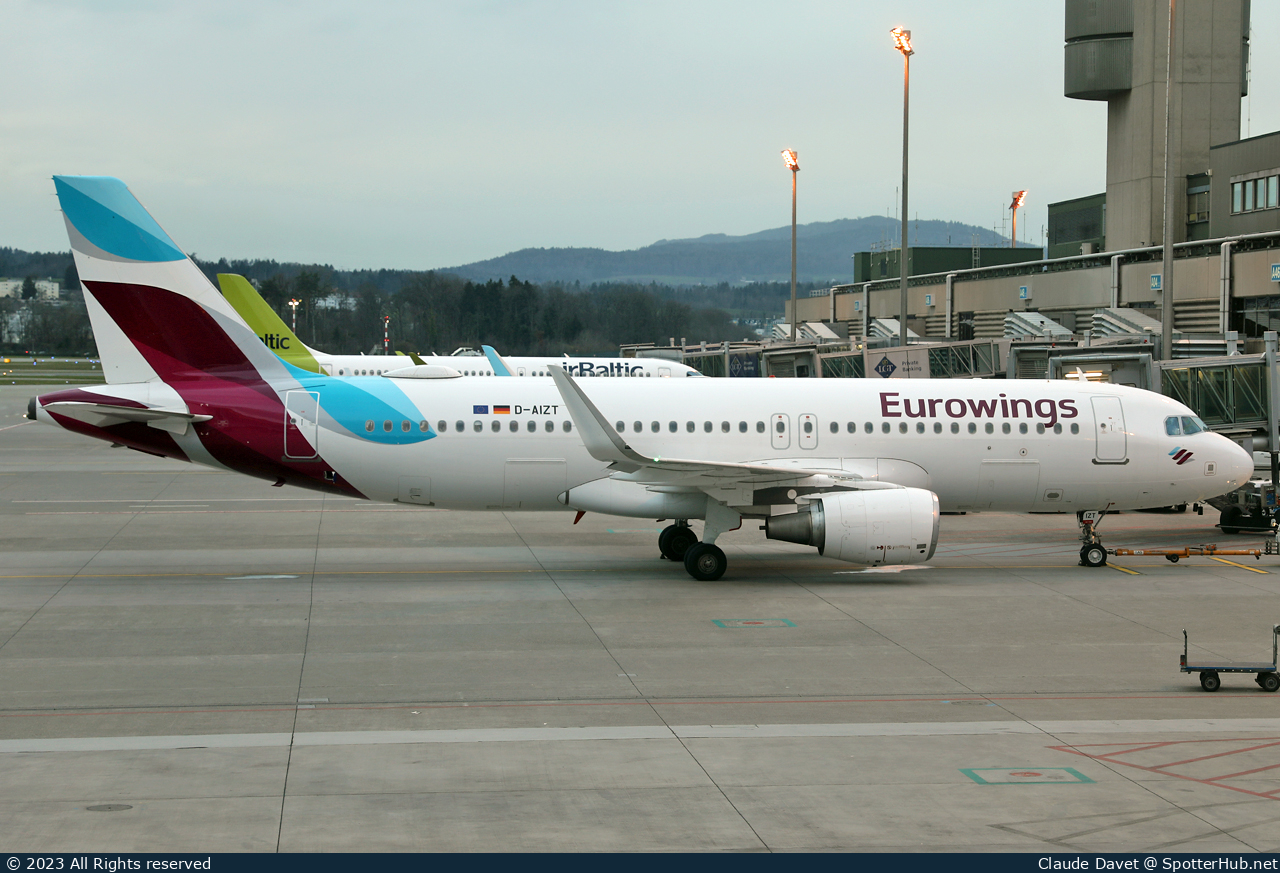 Photo of D-AIZT - Airbus A320-214 operated by Eurowings