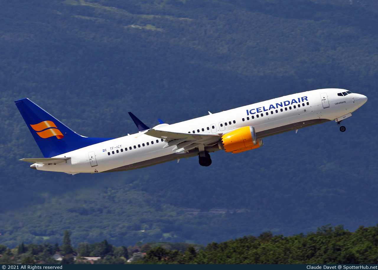 Photo of TF-ICY - Boeing 737 MAX 8 operated by Icelandair