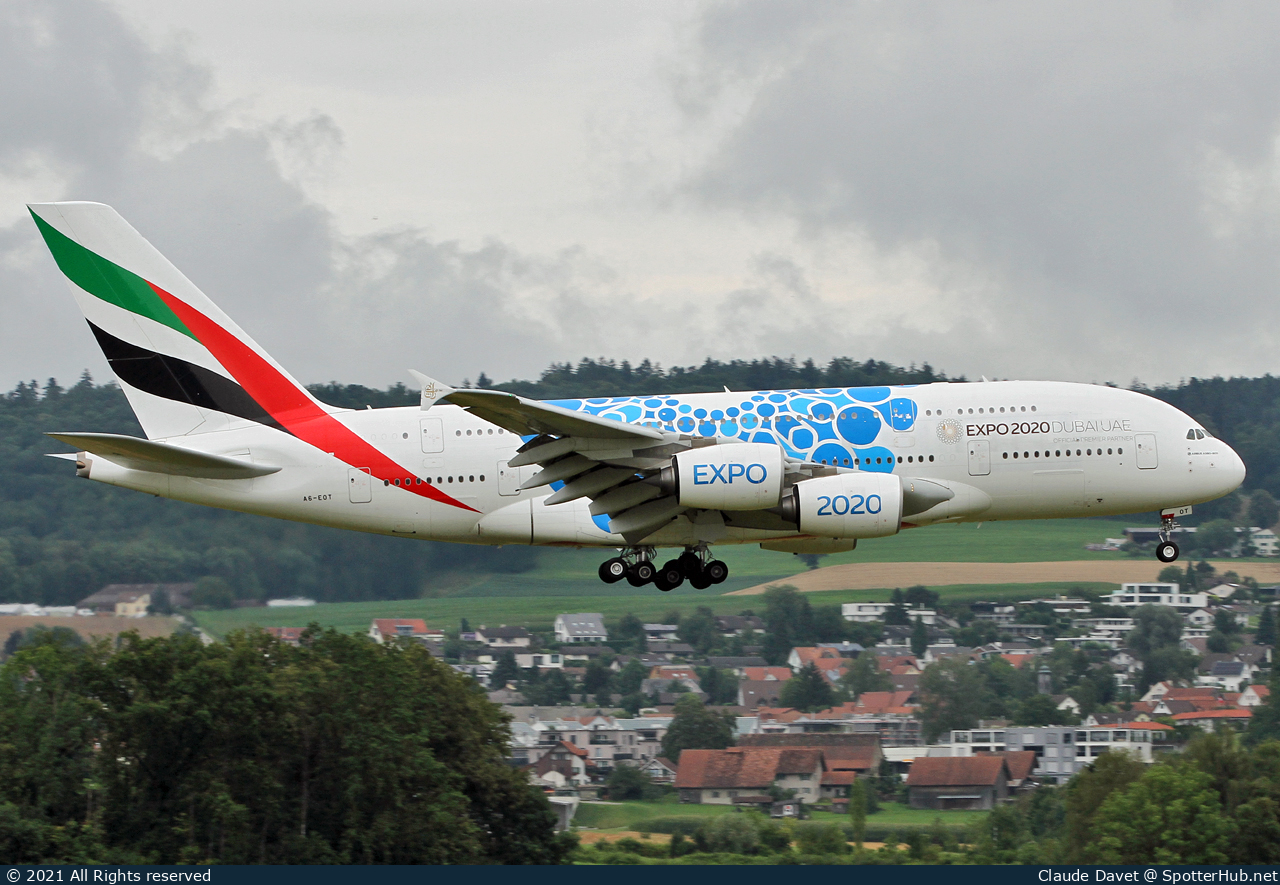Photo of A6-EOT - Airbus A380-861 operated by Emirates