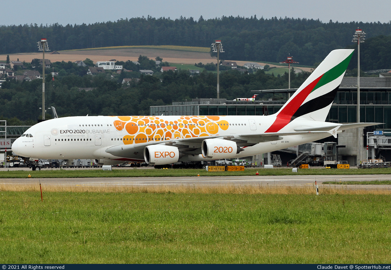Photo of A6-EOU - Airbus A380-861 operated by Emirates